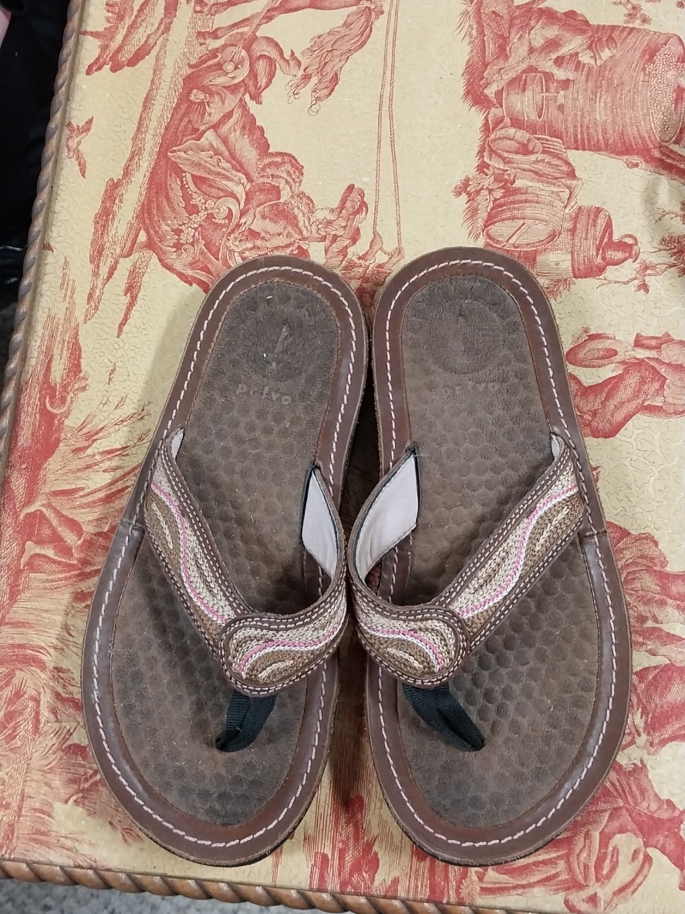 Clarks Privo Penny Thong Sandals Brown with Pink Accent